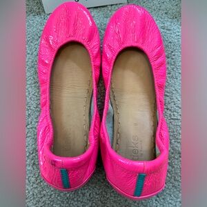 Pop Pink Tieks